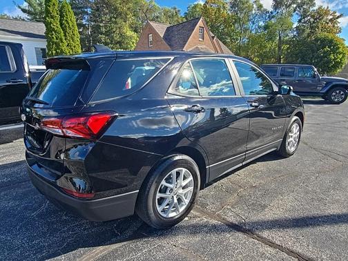 2024 Chevrolet Equinox LS