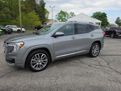 Sterling Metallic 2024 GMC Terrain Denali