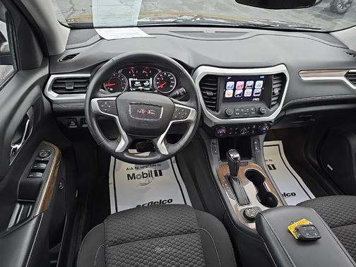 2017 GMC Acadia SLE-2