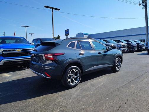 2025 Chevrolet Trax LT