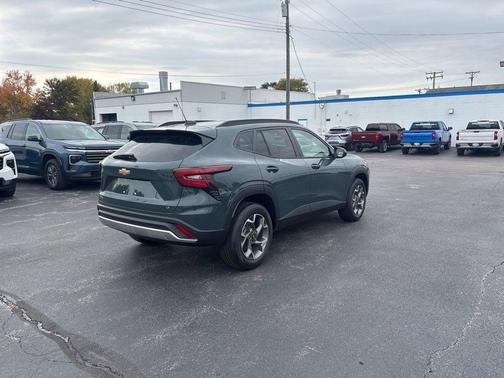 2025 Chevrolet Trax LT