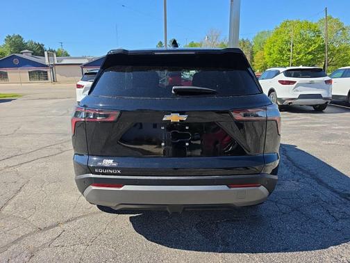 Mosaic Black Metallic 2025 Chevrolet Equinox 1LT