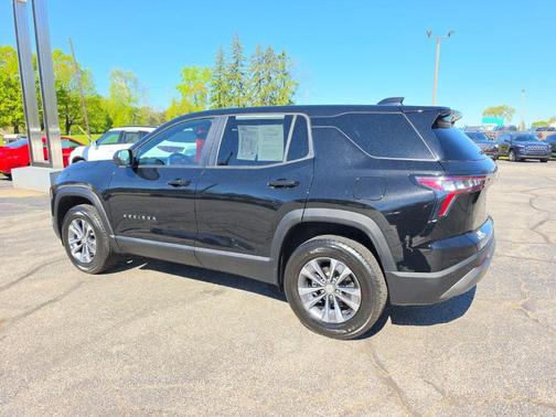Mosaic Black Metallic 2025 Chevrolet Equinox 1LT