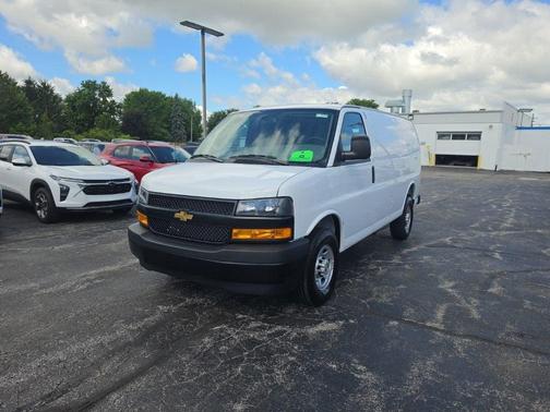 Summit White 2026 Chevrolet Express 2500 LT