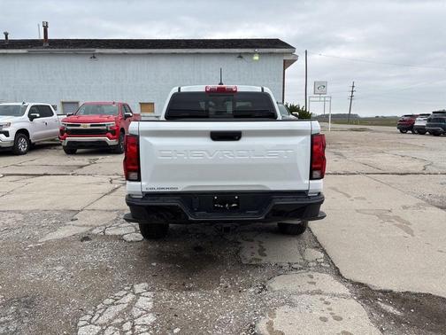 2025 Chevrolet Colorado WT