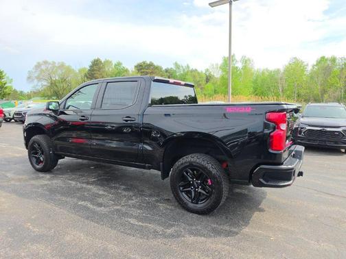 Black 2022 Chevrolet Silverado 1500 LT Trail Boss