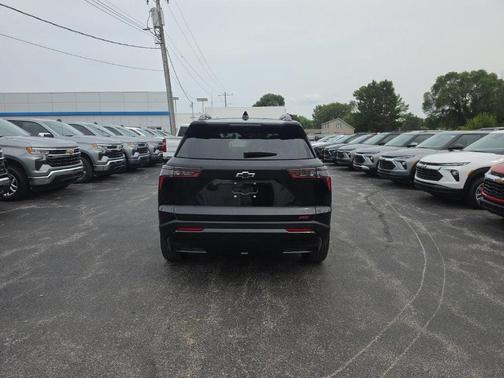 Mosaic Black Metallic 2027 Chevrolet Equinox FWD RS