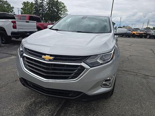 Silver Ice Metallic 2020 Chevrolet Equinox 1LT