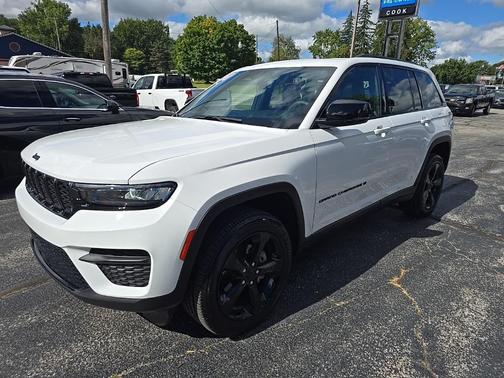 2023 Jeep Grand Cherokee Altitude
