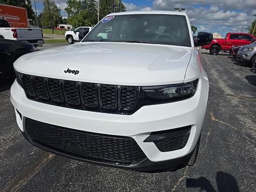 2023 Jeep Grand Cherokee Altitude