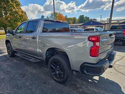 2023 Chevrolet Silverado 1500 Custom Trail Boss