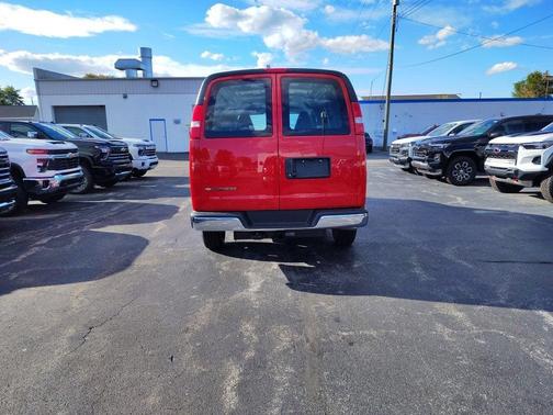 2025 Chevrolet Express 2500 RWD 2500 Regular Wheelbase WT