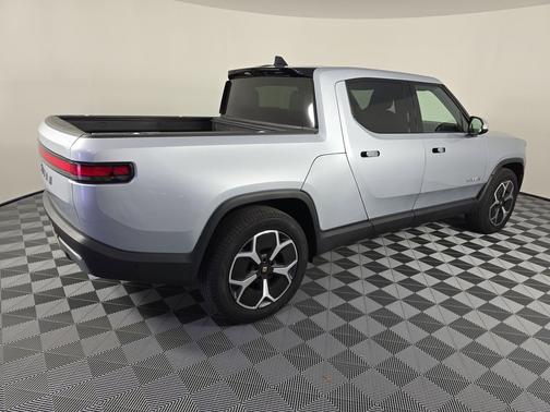 2024 Rivian R1T Adventure Package