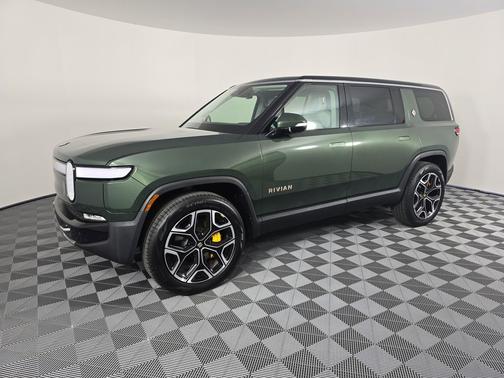 2023 Rivian R1S Adventure