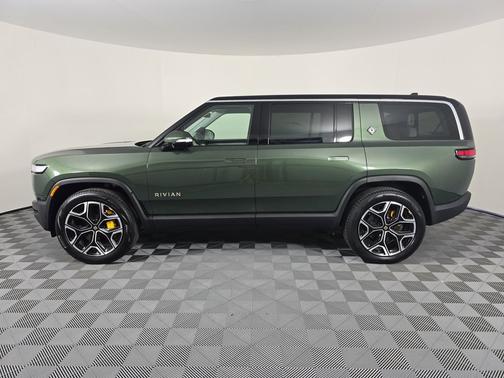 2023 Rivian R1S Adventure