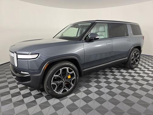 2023 Rivian R1S Adventure