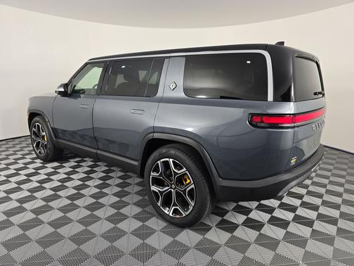 2023 Rivian R1S Adventure