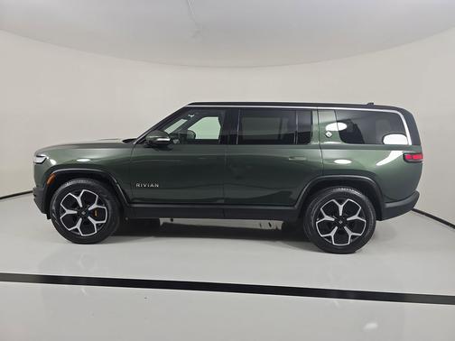 2023 Rivian R1S Adventure