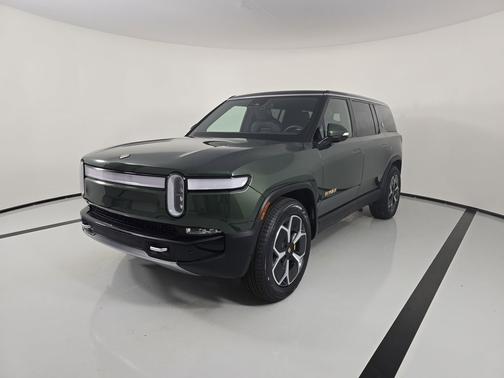 2023 Rivian R1S Adventure