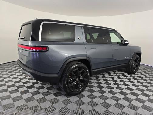 2023 Rivian R1S Adventure Package