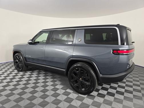 2023 Rivian R1S Adventure Package