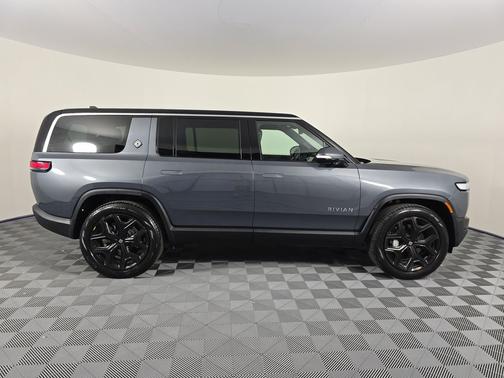2023 Rivian R1S Adventure Package
