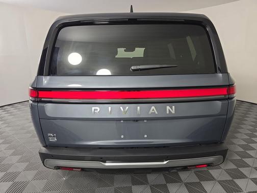 2023 Rivian R1S Adventure Package