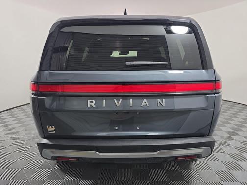 El Cap Granite 2024 Rivian R1S Adventure Quad Motor Large Pack