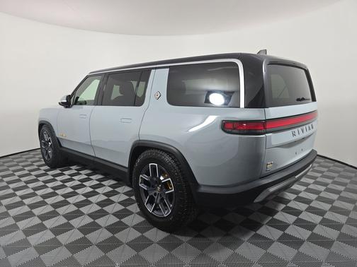 Limestone 2022 Rivian R1S Launch Edition