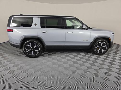 2023 Rivian R1S Adventure