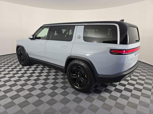 2023 Rivian R1S Adventure