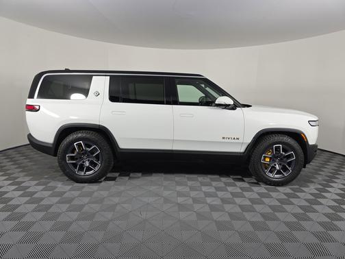 2023 Rivian R1S Adventure