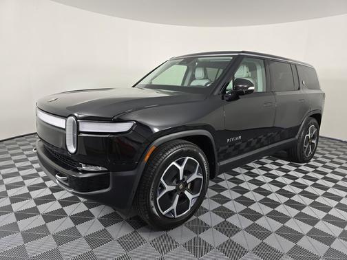 2024 Rivian R1S Adventure Package