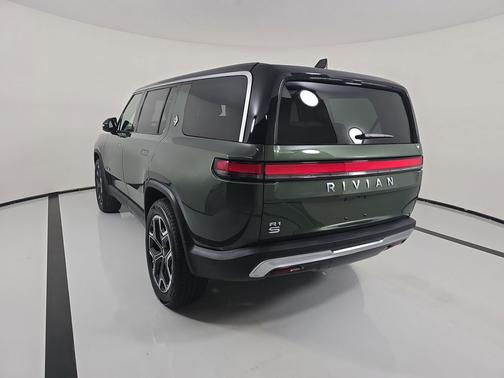 2025 Rivian R1S Adventure trim