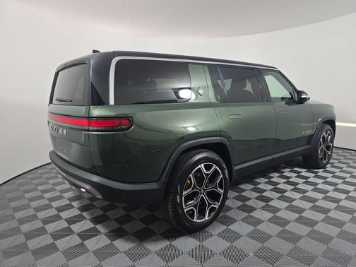 Forest Green 2022 Rivian R1S Launch Edition