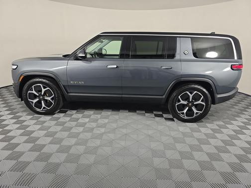 2023 Rivian R1S Adventure