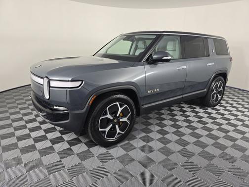 2023 Rivian R1S Adventure