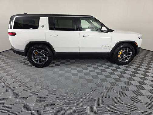 2022 Rivian R1S Launch Edition