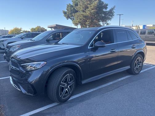 2025 Mercedes-Benz GLC 300 