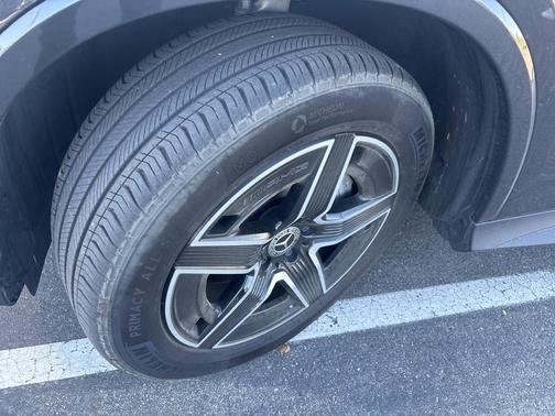 2025 Mercedes-Benz GLC 300 