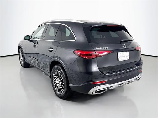 2025 Mercedes-Benz GLC 300 