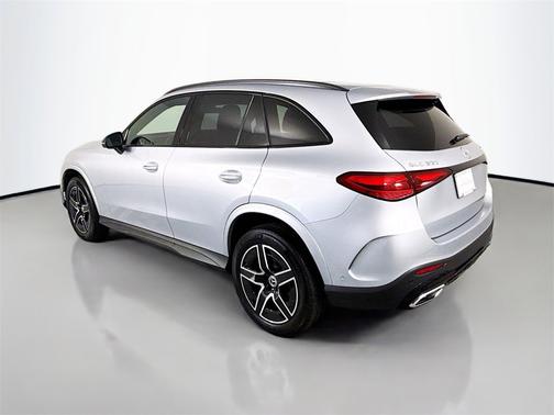 2024 Mercedes-Benz GLC 300 