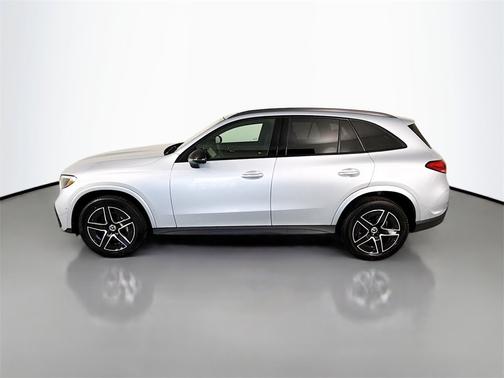 2025 Mercedes-Benz GLC 300 