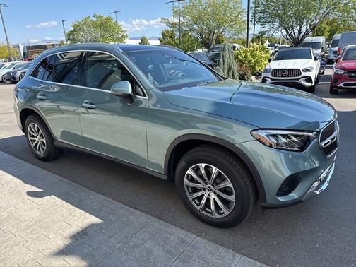 2025 Mercedes-Benz GLC 300 