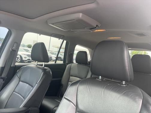 2019 Honda Pilot Touring 8-Passenger
