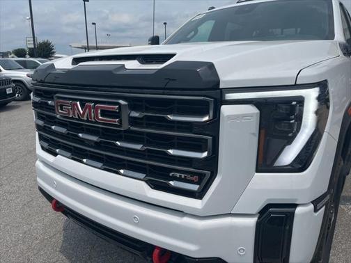 2025 GMC Sierra 2500 AT4