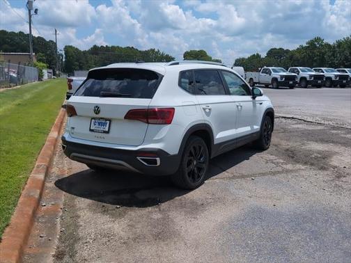 2023 Volkswagen Taos 1.5T SE
