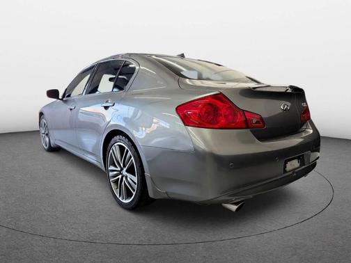 2013 INFINITI G37 Sport