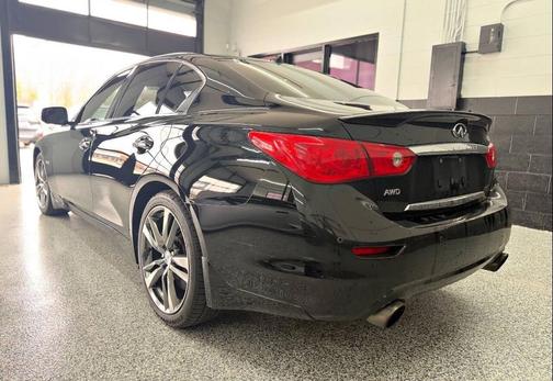 2016 INFINITI Q50 3.0t RED SPORT 400