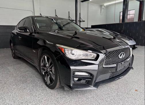 2016 INFINITI Q50 3.0t RED SPORT 400